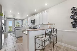 4121 Pointe W Dr, Galveston, TX 77554 - Photo 10