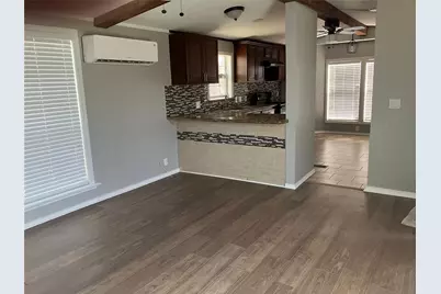 118 Walnut, Blessing, TX 77419 - Photo 10