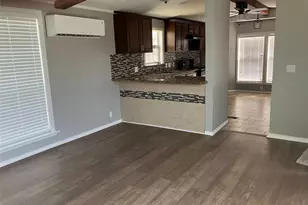 118 Walnut, Blessing, TX 77419 - Photo 10