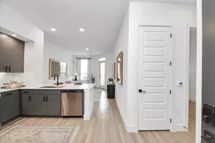 15635 Memorial Dr Dr, Houston, TX 77079 - Photo 2