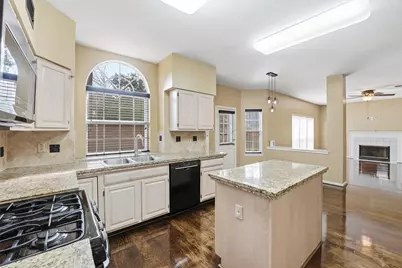 15606 Lago Villa Drive, Tomball, TX 77377 - Photo 8