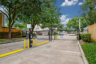 1653 W Sam Houston Pkwy S, Houston, TX 77042 - Photo 2