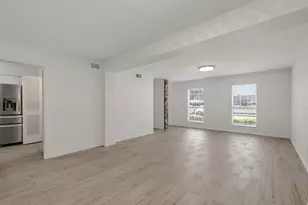 1653 W Sam Houston Pkwy S, Houston, TX 77042 - Photo 8