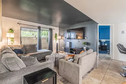 8423 Hearth Drive #4, Houston, TX 77054 - Photo 6