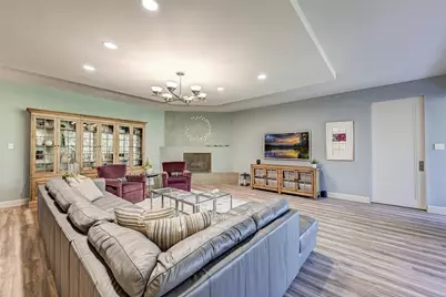 9333 Memorial Drive #413, Houston, TX 77024 - Photo 36