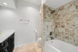 5913 Woodway Place Ct, Houston, TX 77057 - Photo 14