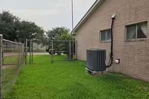14423 Waterloo Dr, Houston, TX 77045 - Photo 6