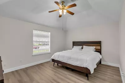 3816 Cottonwood Drive, La Porte, TX 77571 - Photo 14