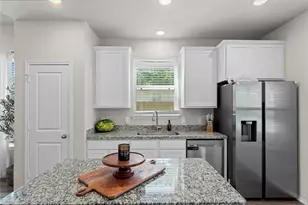 12789 Royal W Dr, Conroe, TX 77303 - Photo 14