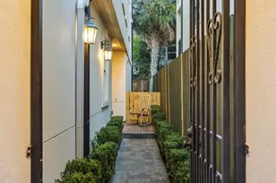 1305 W Bell St, Houston, TX 77019 - Photo 44