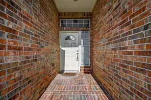 71 N Forrest Ave, La Porte, TX 77571 - Photo 6