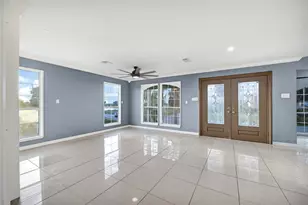 909 18th St, San Leon, TX 77539 - Photo 16