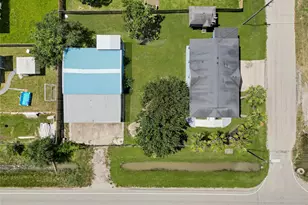 909 18th St, San Leon, TX 77539 - Photo 4