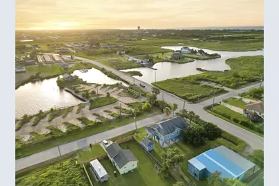 909 18th Street, San Leon, TX 77539 - Photo 6