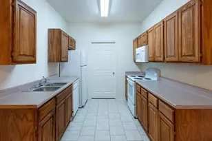 2201 Sycamore School Rd, Fort Worth, TX 76134 - Photo 8
