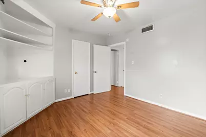 2824 Briarhurst Drive #14, Houston, TX 77057 - Photo 12