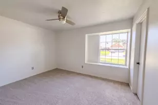 4750 Backenberry Dr, Friendswood, TX 77546 - Photo 12