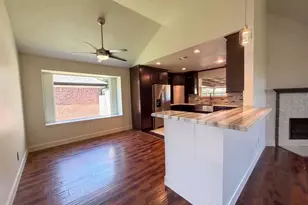 4750 Backenberry Dr, Friendswood, TX 77546 - Photo 8