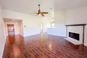 4750 Backenberry Dr, Friendswood, TX 77546 - Photo 6