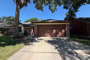 4750 Backenberry Dr, Friendswood, TX 77546 - Photo 1