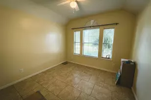 1102 N Shepherd Dr, Baytown, TX 77520 - Photo 10
