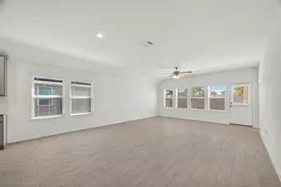 25919 Stan Musial Ct, Splendora, TX 77372 - Photo 4