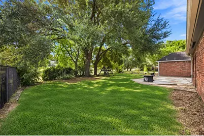 2519 E Pebble Beach Drive, Missouri City, TX 77459 - Photo 36