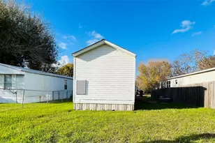 13369 Enchanted Ct, Willis, TX 77318 - Photo 4