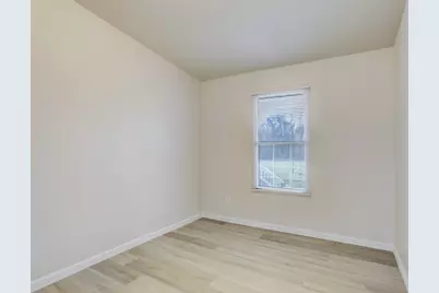 5806 S Highway 35, Alvin, TX 77511 - Photo 12