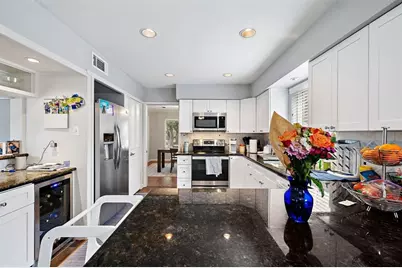 4922 Braesvalley Drive, Houston, TX 77096 - Photo 10