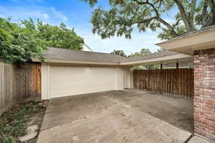 4922 Braesvalley Dr, Houston, TX 77096 - Photo 30