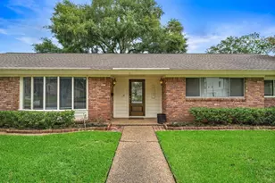 4922 Braesvalley Dr, Houston, TX 77096 - Photo 2
