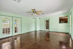 913 Cannan Dr, Angleton, TX 77515 - Photo 20
