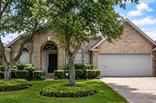 4602 W Thunderwood Cir, Fresno, TX 77545 - Photo 2