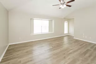 32034 Ashton Ln, Pinehurst, TX 77362 - Photo 10