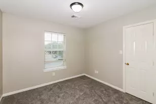 4966 N Cancun Dr, Houston, TX 77045 - Photo 14