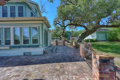 350 N Madison Street, La Grange, TX 78945 - Photo 10