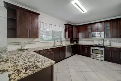 1115 Augusta Drive #29, Houston, TX 77057 - Photo 16