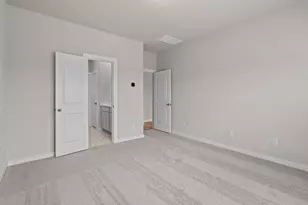 2425 E Heritage Dr, Dayton, TX 77535 - Photo 16