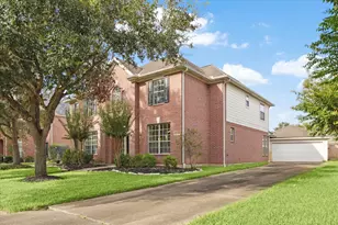 1818 Cross Spring Dr, Sugar Land, TX 77479 - Photo 2