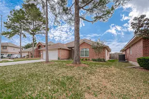 11814 Copperas Creek Dr, Sugar Land, TX 77498 - Photo 4