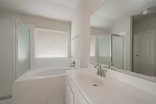 11814 Copperas Creek Dr, Sugar Land, TX 77498 - Photo 32