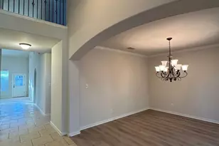 34 Montfair Park Circle, The Woodlands, TX 77382 - Photo 2