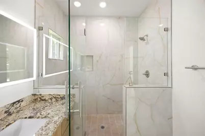 4104 Falls St, Houston, TX 77026 - Photo 22