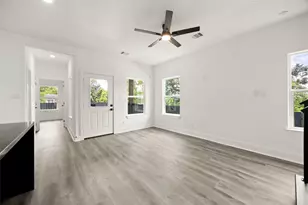 4104 Falls St, Houston, TX 77026 - Photo 6