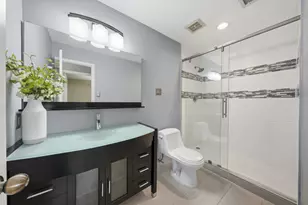 12207 Meadows Crest Dr, Stafford, TX 77477 - Photo 20