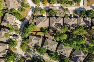 82 W Twinvale Loop, Conroe, TX 77384 - Photo 4