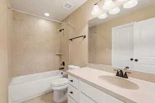 6139 Logan Creek Ln, Sugar Land, TX 77479 - Photo 32