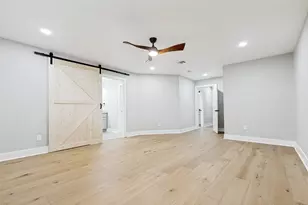 10903 Holly Springs Dr, Houston, TX 77042 - Photo 16