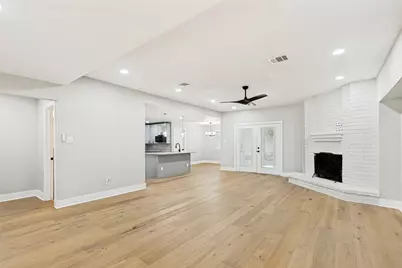 10903 Holly Springs Drive, Houston, TX 77042 - Photo 6